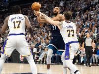  东契奇关键节点战术调整，勇士带队取胜！